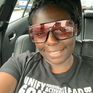 Meet your Posher, Shilanda